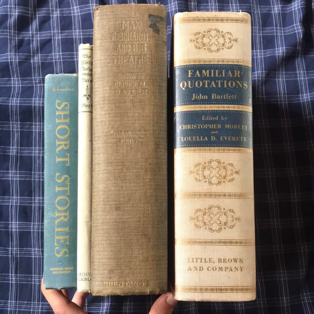 Bundle of vintage books!